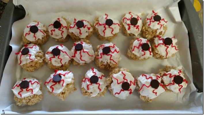 Rice Krispie Treat Eyeballs