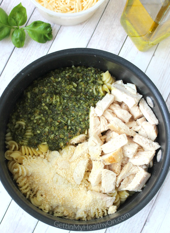 Pasta with Pesto and Chicken