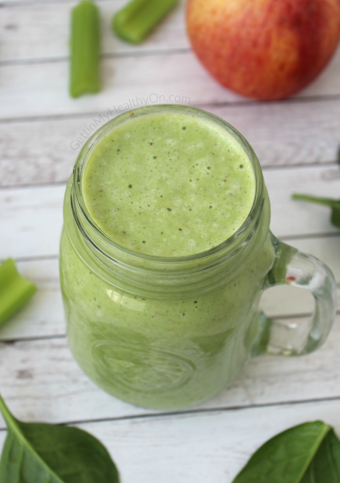 Refreshing Green Smoothie with Apple, Celery, and Spinach